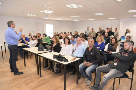 כיתת לימוד / אולם עד 50 משתתפים